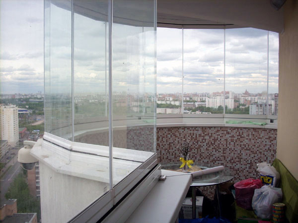 Остекление балконов: эркерных, круглых, закругленных Мытищи