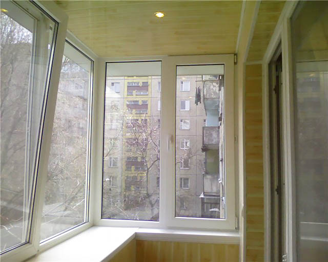 Остекление балкона в панельном доме по цене от производителя Мытищи
